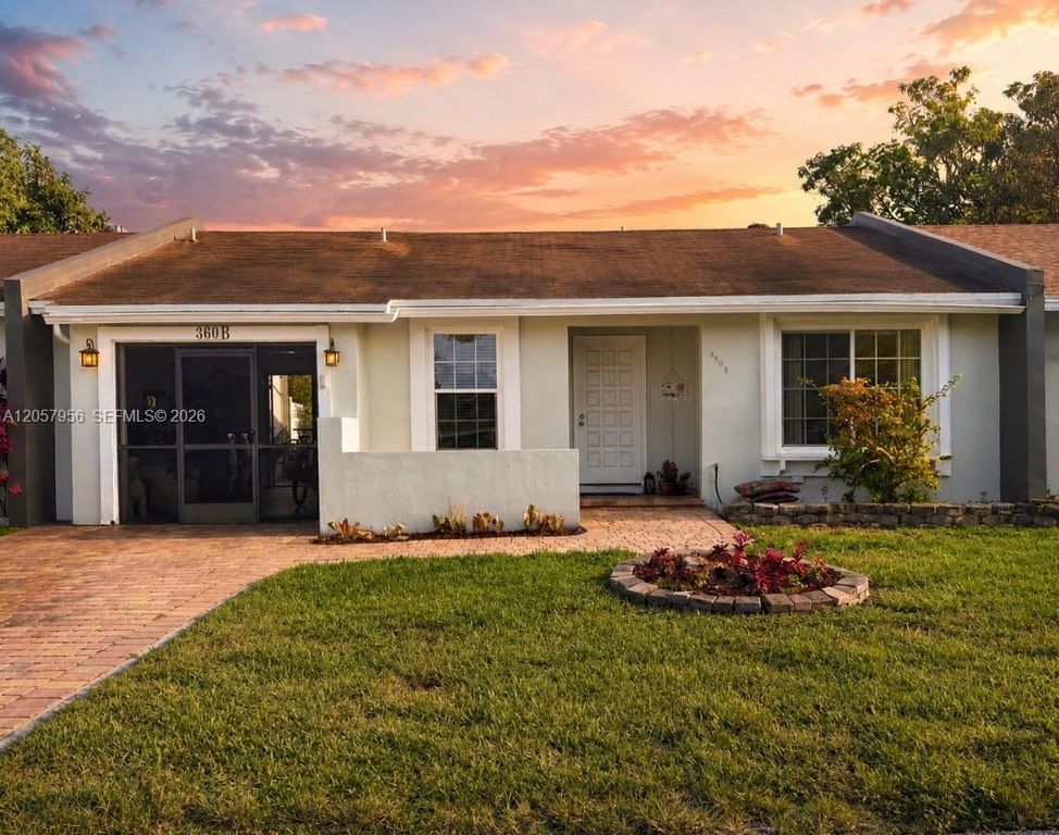 360 N B Lakewood Circle E, Margate, FL 33063