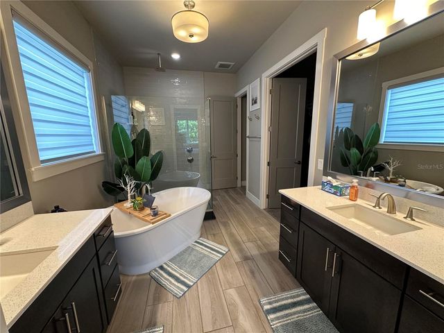 11872 SW 33RD LANE, Gainesville, FL 32608
