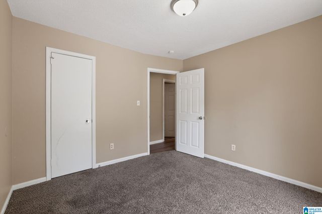 8524 CEDAR BARK CR, Birmingham, AL 35206