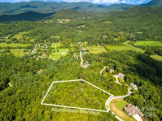 117 Sovereign Lane, Fairview, NC 28730