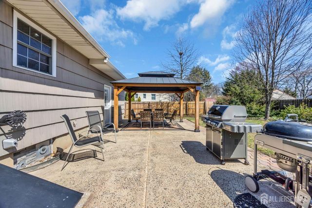 267 Tabb Avenue, Piscataway, NJ 08854