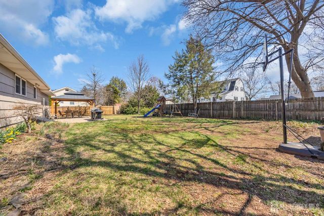 267 Tabb Avenue, Piscataway, NJ 08854