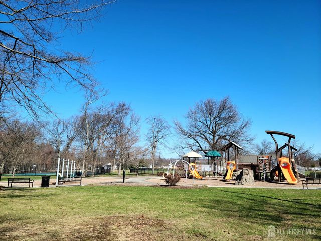 267 Tabb Avenue, Piscataway, NJ 08854