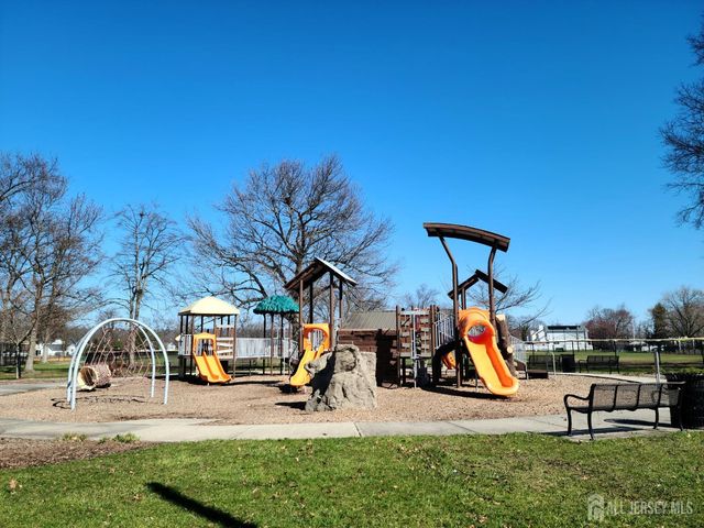 267 Tabb Avenue, Piscataway, NJ 08854