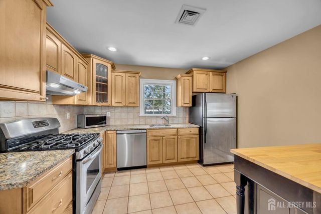 267 Tabb Avenue, Piscataway, NJ 08854