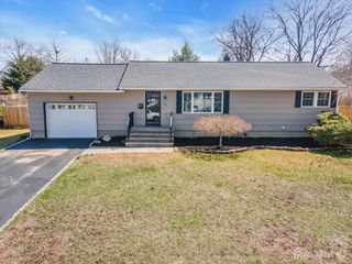 267 Tabb Avenue, Piscataway, NJ 08854