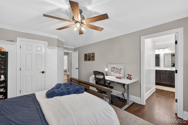 1012 Greystone Manor Parkway, Chesterfield, MO 63005