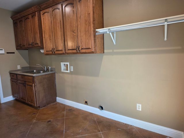 1125 CR 307D, Henderson, TX 75654