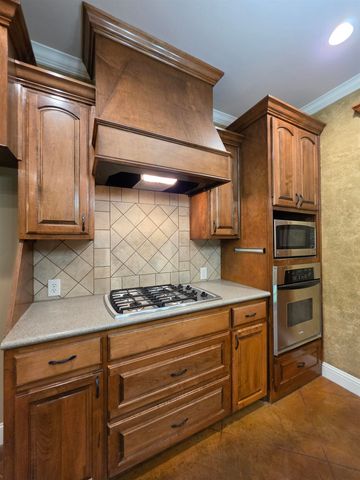 1125 CR 307D, Henderson, TX 75654