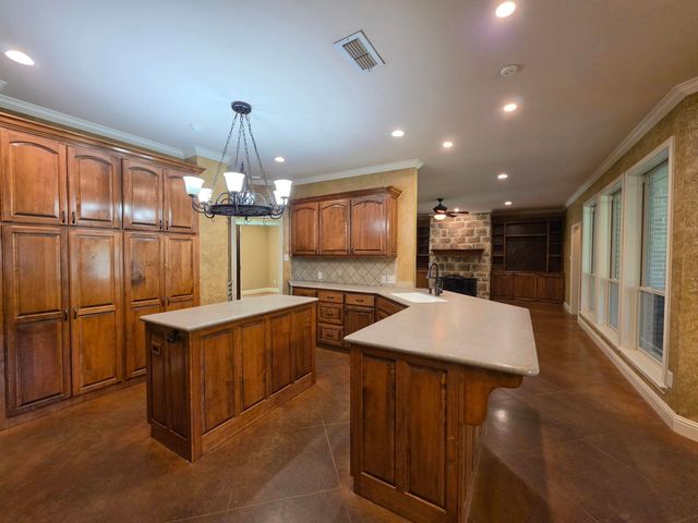 1125 CR 307D, Henderson, TX 75654