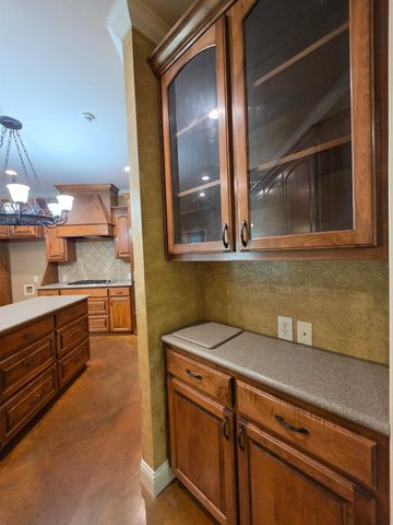1125 CR 307D, Henderson, TX 75654