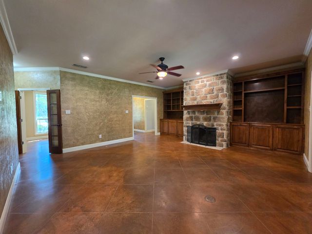 1125 CR 307D, Henderson, TX 75654