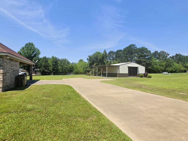 1125 CR 307D, Henderson, TX 75654