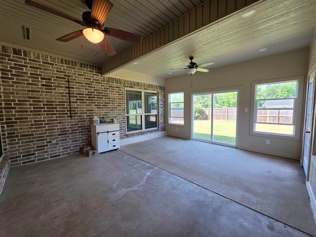 1125 CR 307D, Henderson, TX 75654