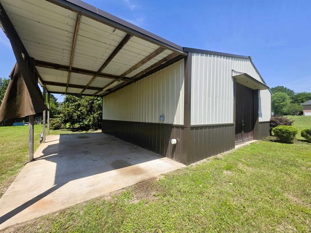 1125 CR 307D, Henderson, TX 75654