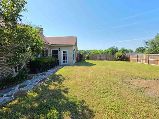 1125 CR 307D, Henderson, TX 75654