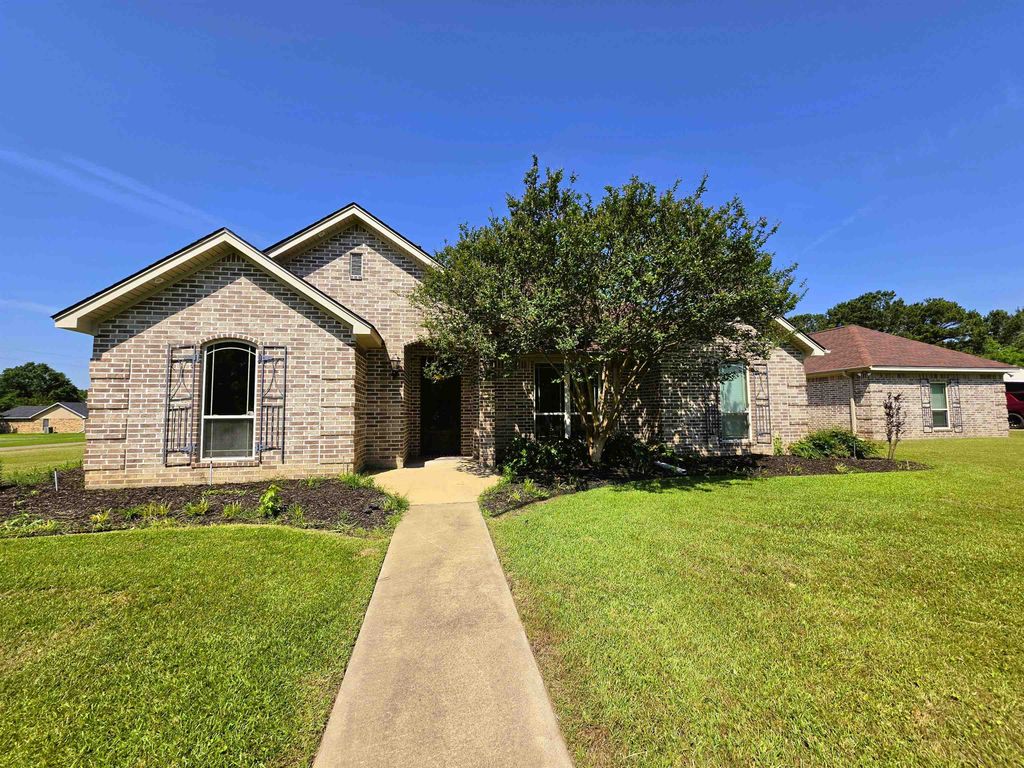 1125 CR 307D, Henderson, TX 75654