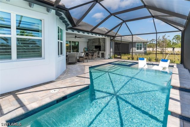 8754 Calypso CT, Naples, FL 34112