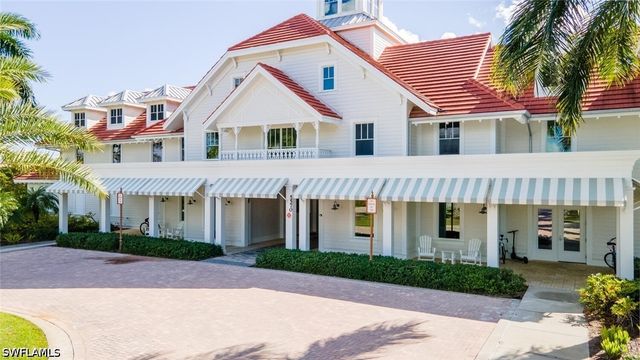 8754 Calypso CT, Naples, FL 34112