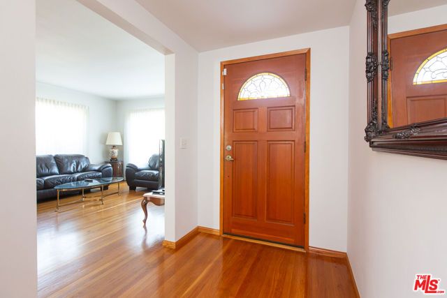 137 N Burnaby Avenue, Glendora, CA 91741