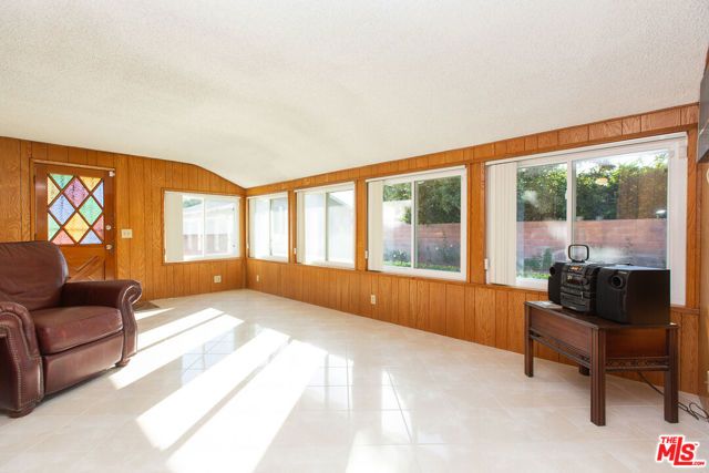 137 N Burnaby Avenue, Glendora, CA 91741