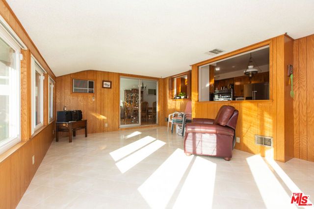 137 N Burnaby Avenue, Glendora, CA 91741