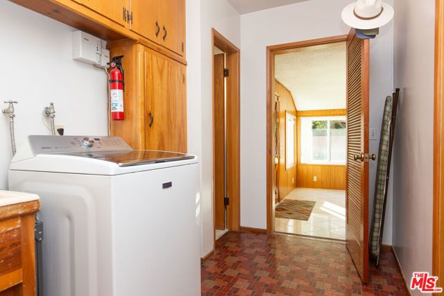 137 N Burnaby Avenue, Glendora, CA 91741