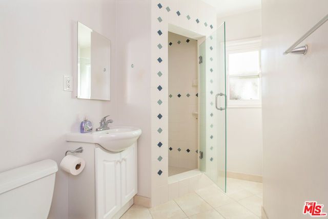 137 N Burnaby Avenue, Glendora, CA 91741