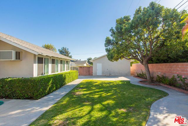 137 N Burnaby Avenue, Glendora, CA 91741