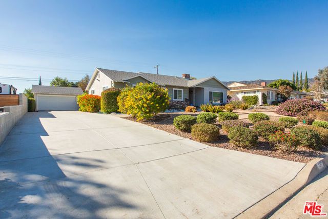 137 N Burnaby Avenue, Glendora, CA 91741