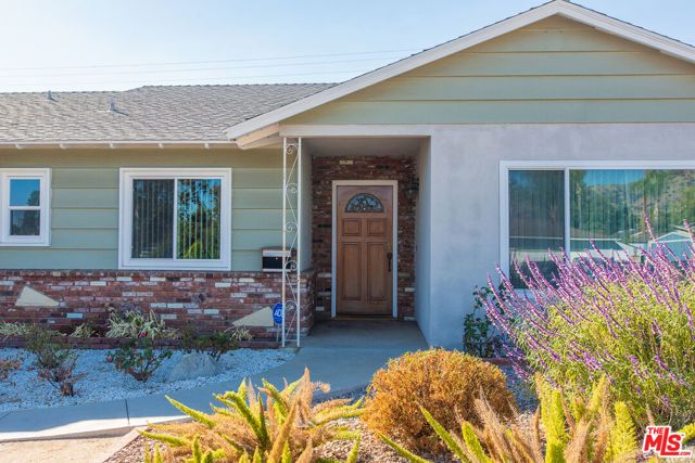 137 N Burnaby Avenue, Glendora, CA 91741