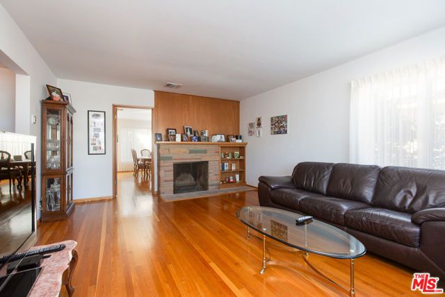 137 N Burnaby Avenue, Glendora, CA 91741