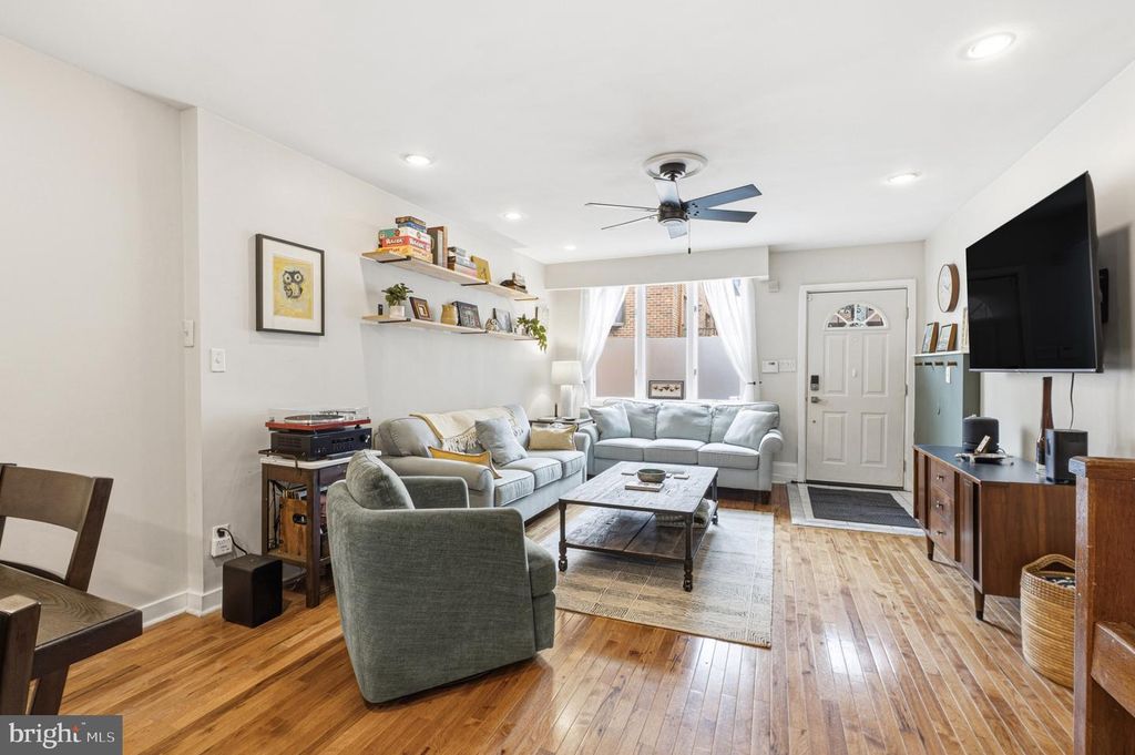 1806 S SARTAIN ST, PHILADELPHIA, PA 19148 — photo 3