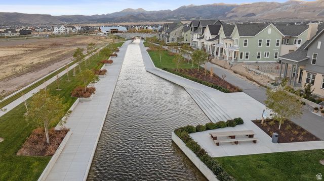 6588 W GOSLING DR, South Jordan, UT 84009