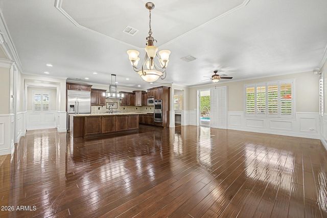 823 E HORSESHOE Place, Chandler, AZ 85249