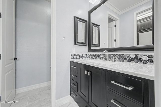 823 E HORSESHOE Place, Chandler, AZ 85249