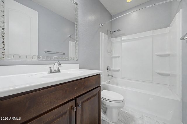 823 E HORSESHOE Place, Chandler, AZ 85249