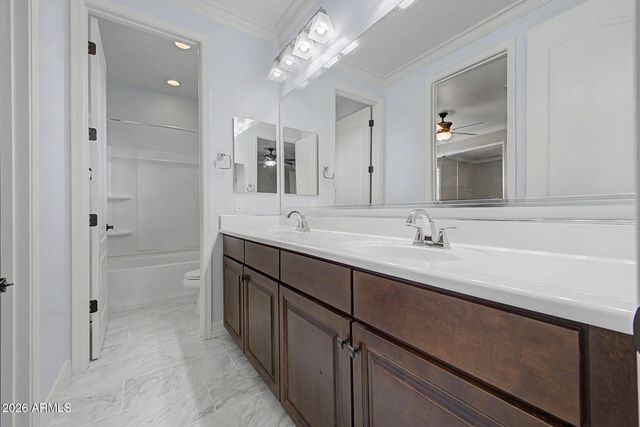 823 E HORSESHOE Place, Chandler, AZ 85249