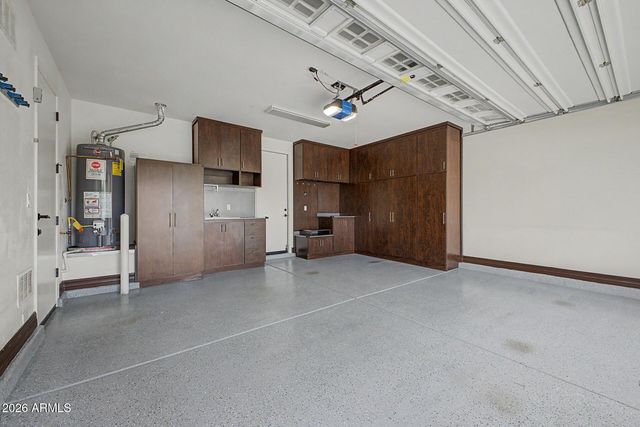 823 E HORSESHOE Place, Chandler, AZ 85249