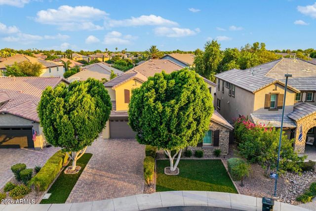 823 E HORSESHOE Place, Chandler, AZ 85249