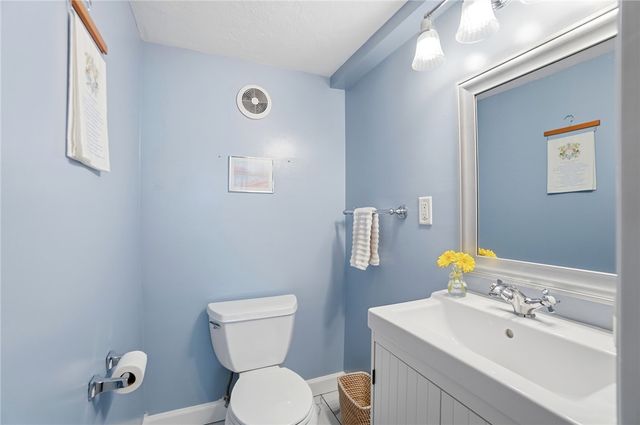 406 East Drive, Oakwood, OH 45419