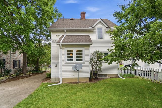 406 East Drive, Oakwood, OH 45419