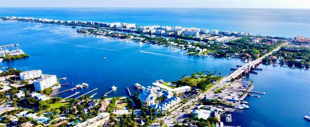 311 E Ocean Avenue 201, Lantana, FL 33462