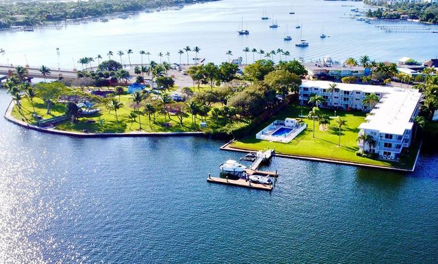 311 E Ocean Avenue 201, Lantana, FL 33462