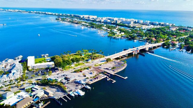 311 E Ocean Avenue 201, Lantana, FL 33462
