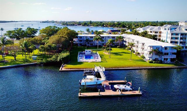 311 E Ocean Avenue 201, Lantana, FL 33462