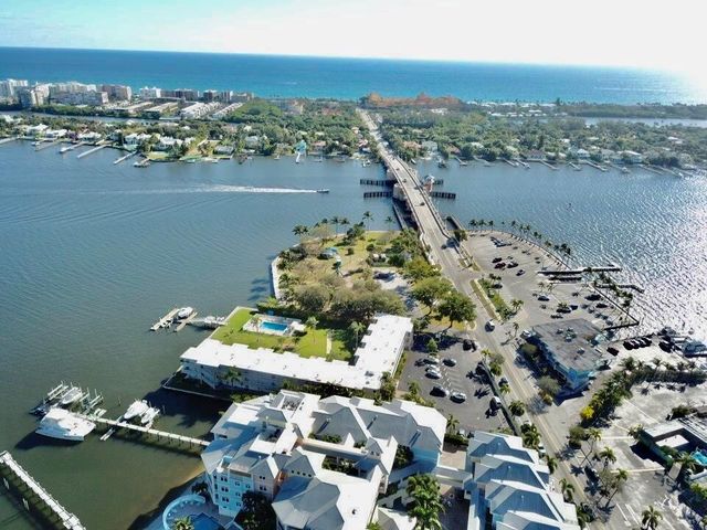 311 E Ocean Avenue 201, Lantana, FL 33462