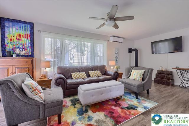 7942 Sleepy Hollow Drive, Coolbaugh Twp, PA 18466