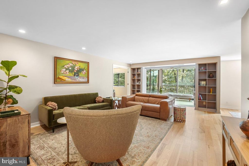5904 MOUNT EAGLE DR #108B, Alexandria, VA 22303