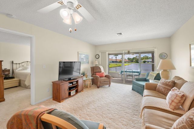 945 Savannas Point Drive B, Fort Pierce, FL 34982